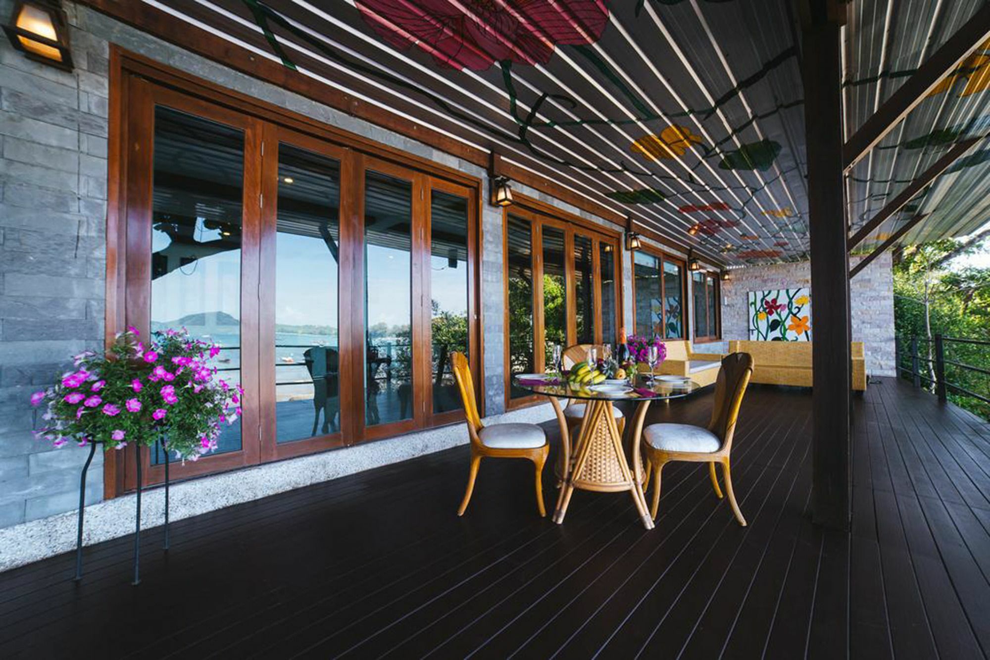 Rawai View Beachfront Eksteriør bilde